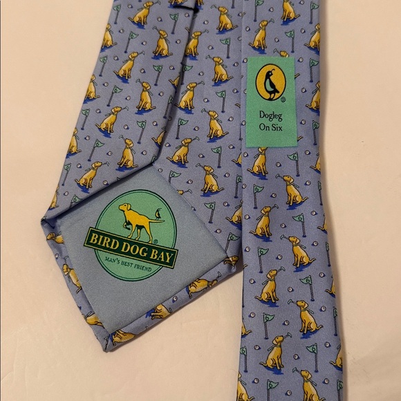 BIRD DOG BAY MENS TIE ACCESSORY DOG AND GOLF THEME BLUE YELLOW SILK USA HANDMADE - Picture 5 of 7